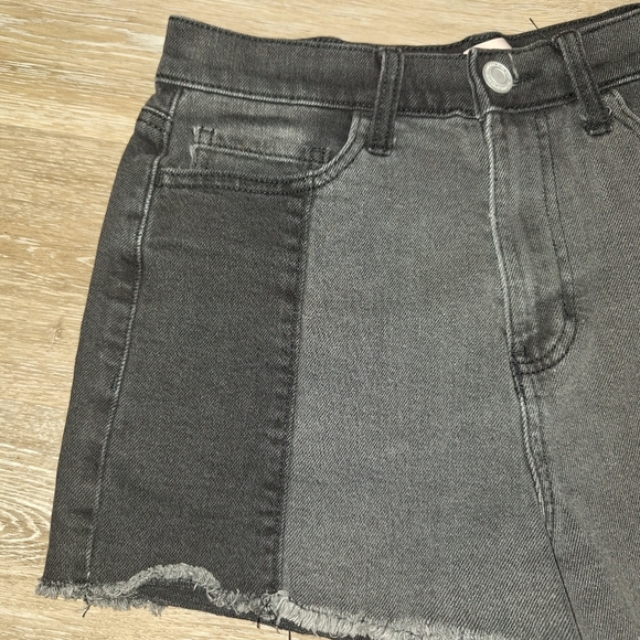 Juniors' SO High Rise Mom Shorts, Women's, Size: 7 Black - Picture 3 of 6